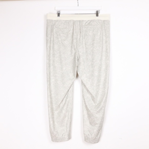 Athleta Venture Printed Pant - Picture 5 of 8